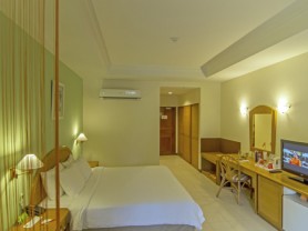 HARRIS ROOM KING_475