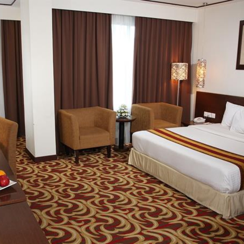 deluxe-room